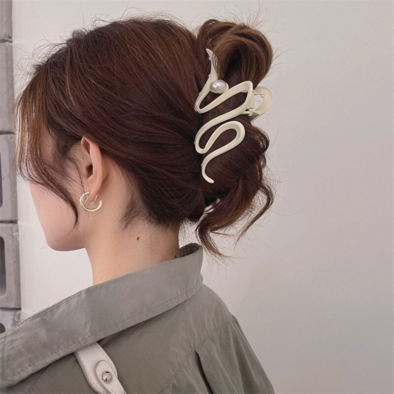 2023 Retro Korea Large Wave Grab Clip Frosted Acrylic Hair Clip Shark Clip Headdress Ladies Girls Fashion Hair Accessories